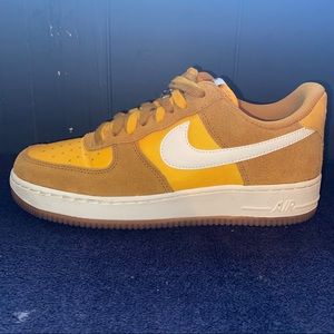WMNS AIR FORCE 1 07 SE sz. 9.5